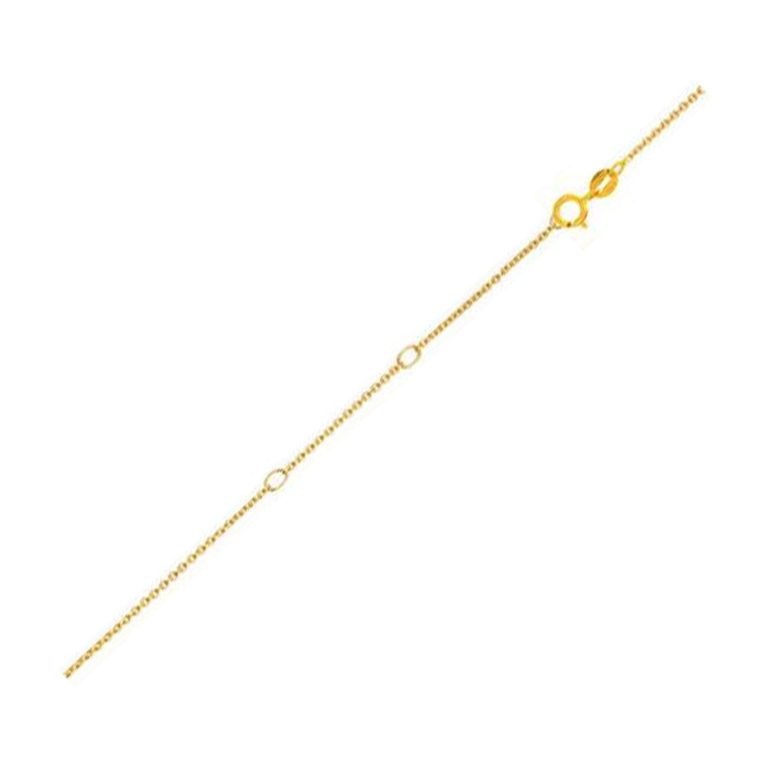 A yellow gold diamond-cut cable chain with a spring ring clasp and extender rings.