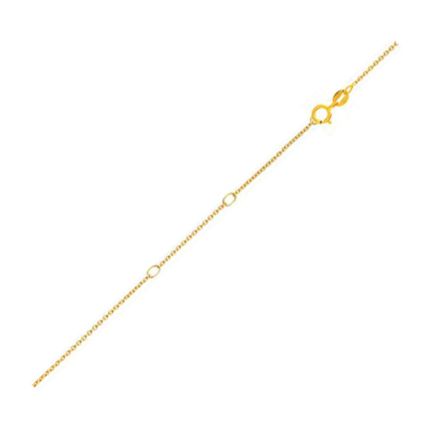 Double extendable diamond cut cable chain in yellow gold with a spring ring clasp.